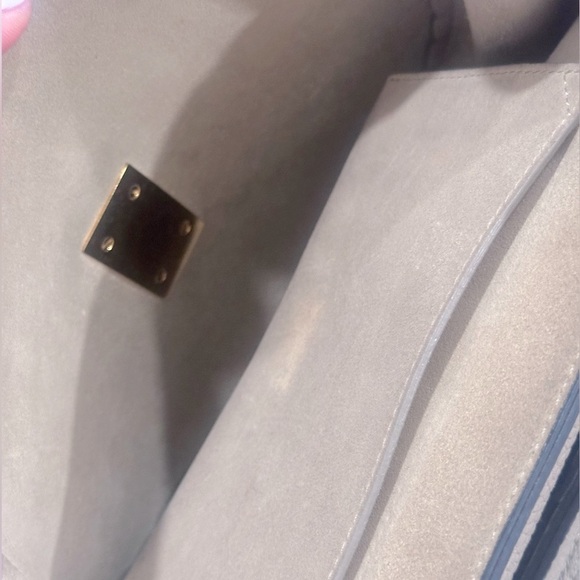 Chloe Leather Drew Crossbody Bag - Picture 7 of 15